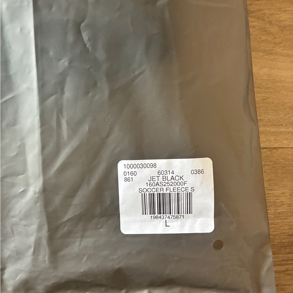 Essentials Fear of God Soccer Fleece Shorts Jet Black Size L NWT - Picture 7 of 8